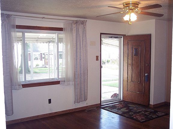 2nd image of 5601 Hancock Ave