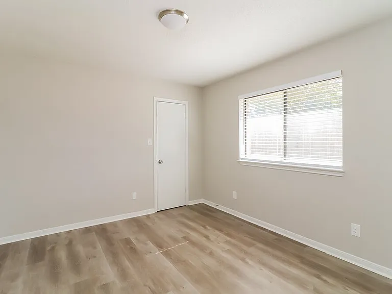 6503 Rockland Dr — Photo 15