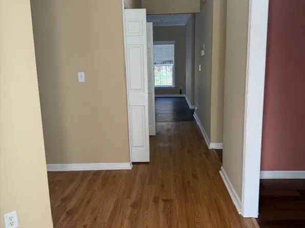 522 Glenolden Ct, Cary, NC 27513