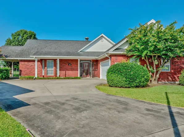 3242 Birchwood Triangle, Port Arthur, TX 77642