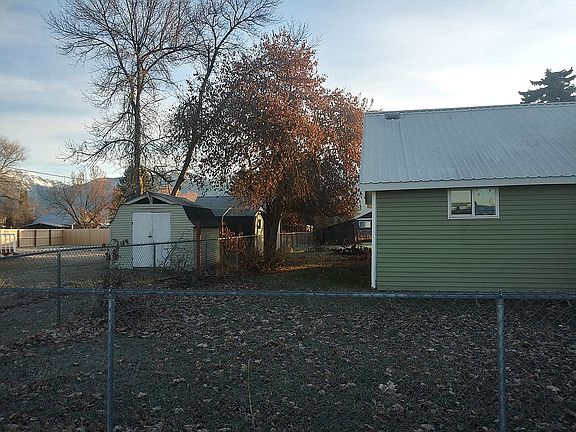 2nd image of 614 2nd Ave SE