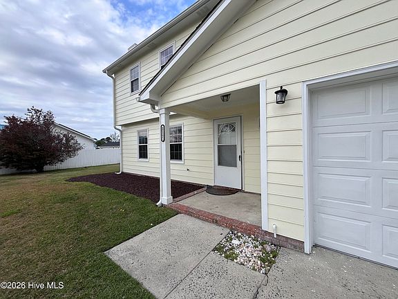 3rd image of 317 Beechwood Drive