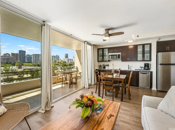 255 Beach Walk #55, Honolulu, HI 96815
