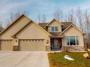 1226 Velsen Rd, Green Bay, WI 54313