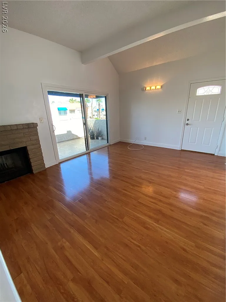2 bed, 2.0 bath, 981 sqft, $1,350 — Photo 4