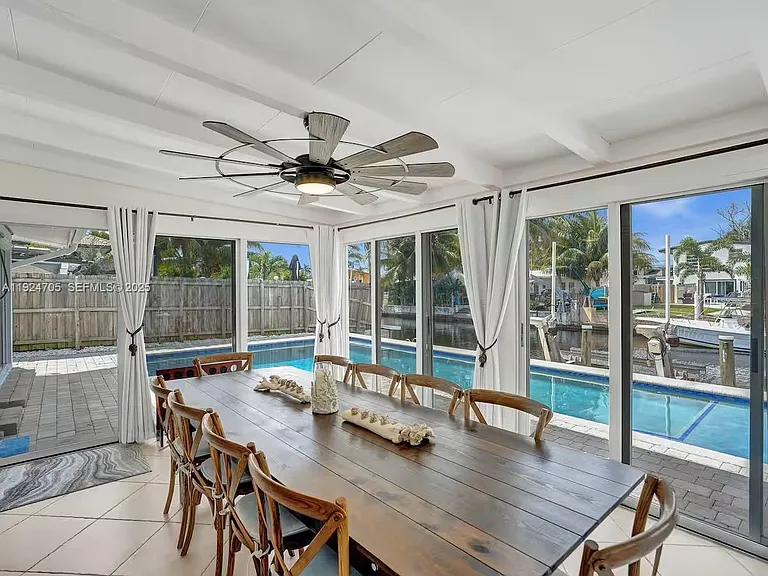 2525 Gulfstream Ln — Photo 12