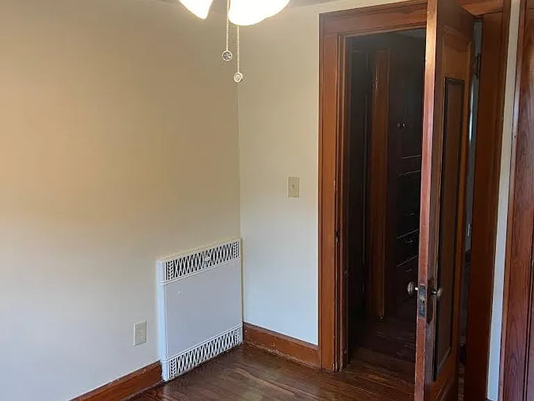 453 E Kline St — Photo 15