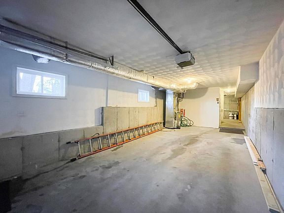 2nd image of 798 Branch Ave #1