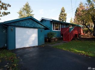 15612 Meadow Rd, Lynnwood, WA 98087