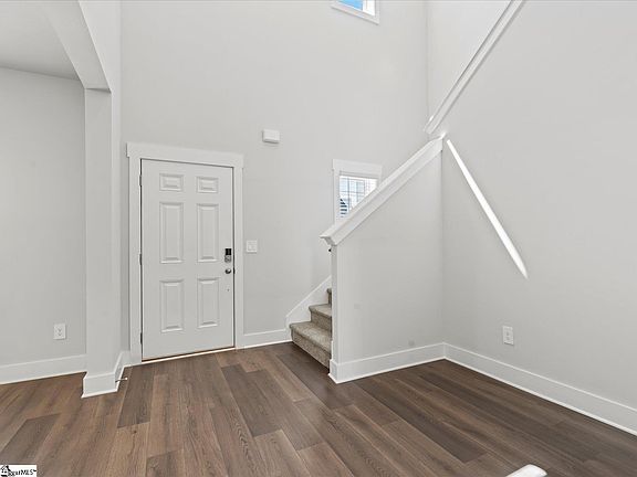 2nd image of 108 Veracruz Ct