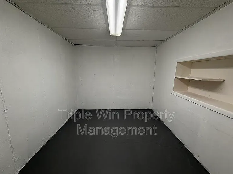 2450 Jenkee Dr — Photo 26