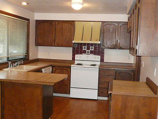 3rd image of 13505 SE 21st Cir