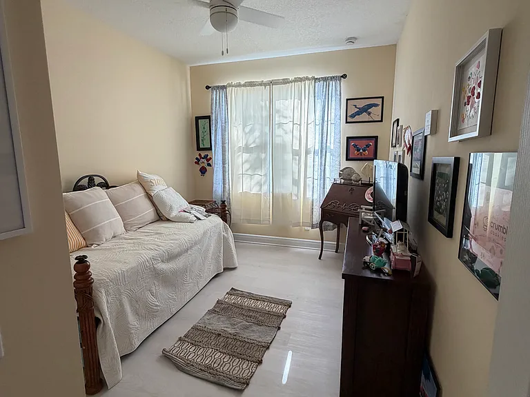 Waterside Cir — Photo 7
