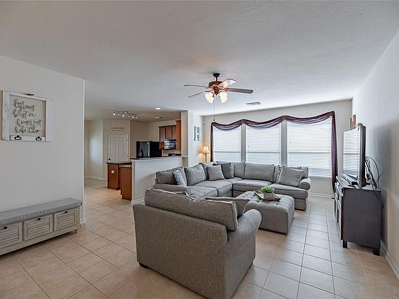3rd image of 20138 Breezy Oak Ct