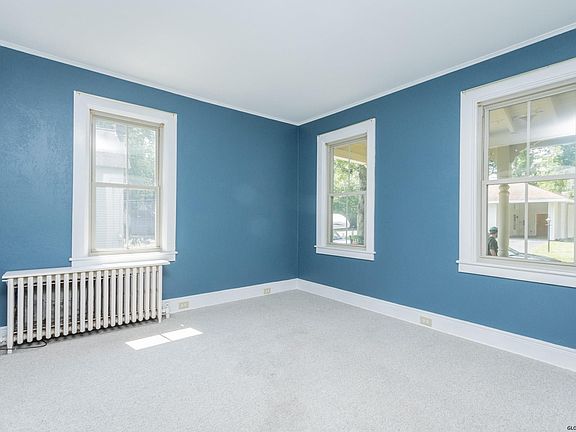 5th image of 4 Bryan St #1