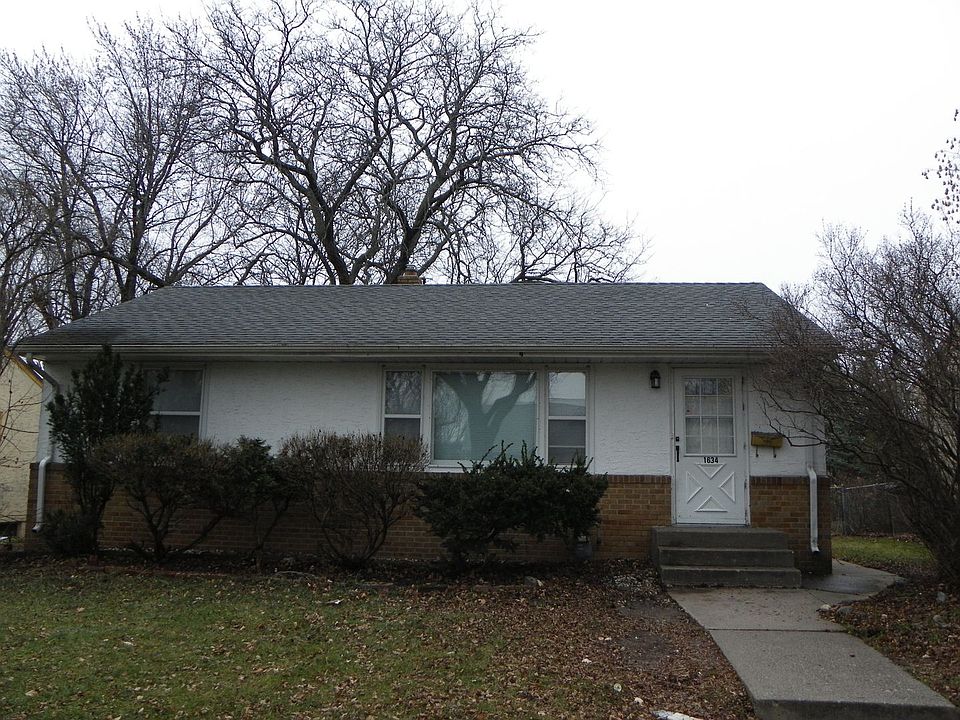 1st image of 1634 Hoyt Ave E