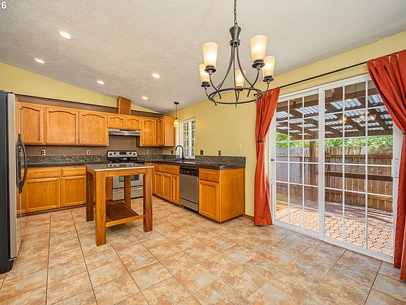5th image of 4351 Elderberry St
