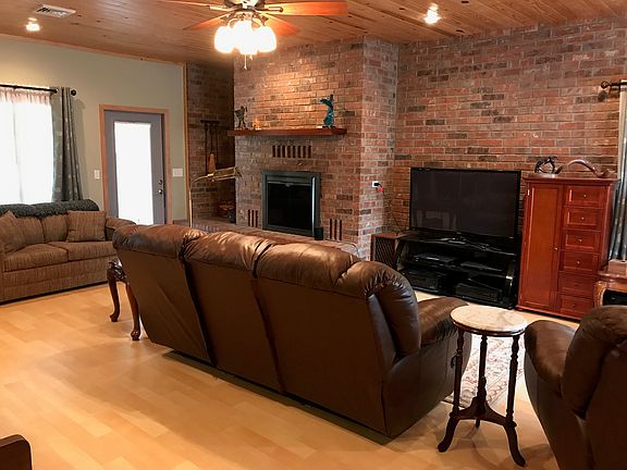 Living Room w. Fireplace