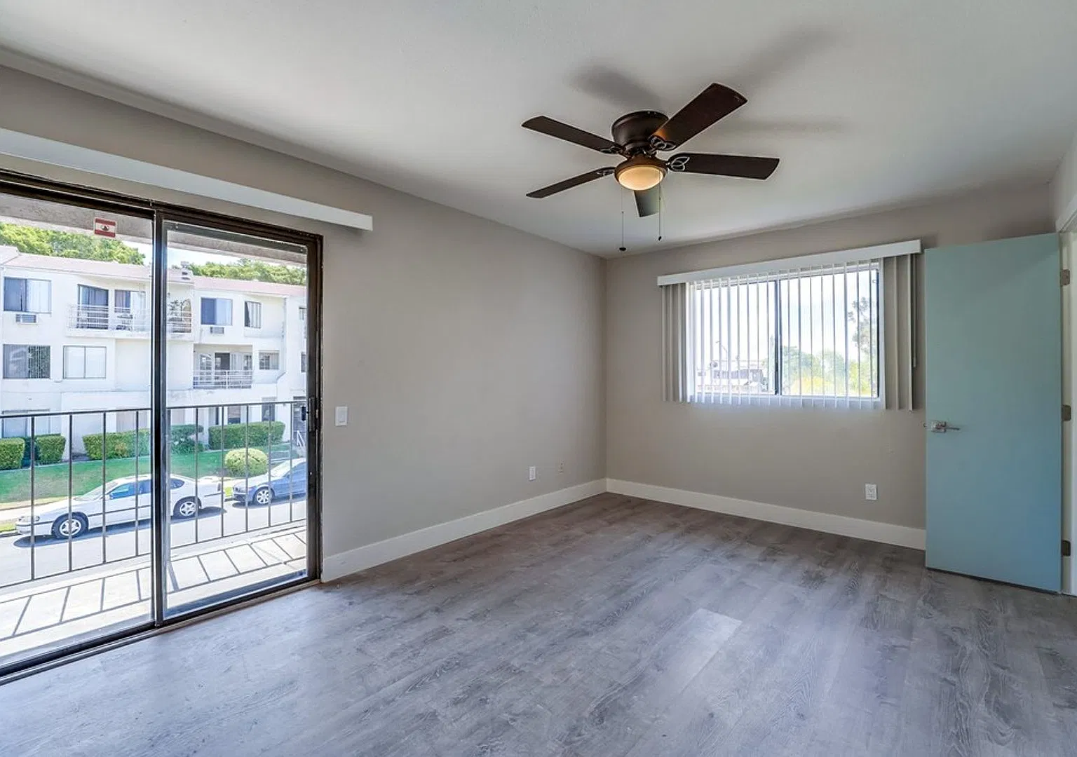 Chamoune Apts — Photo 3