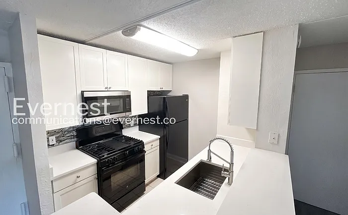 75 S Reynolds St #116 — Photo 5