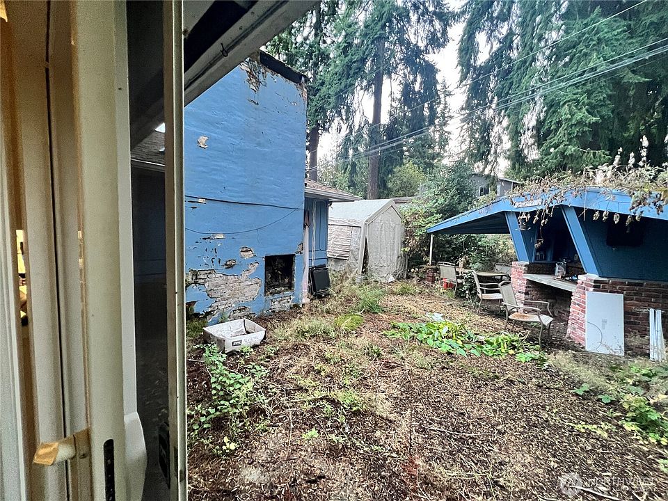 2nd image of 15609 84th Avenue NE