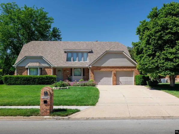 12724 Burt St, Omaha, NE 68154