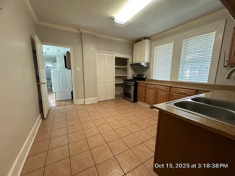 443 N Avalon St — Photo 9