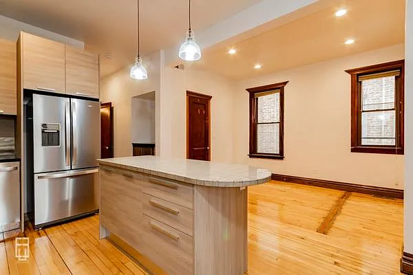 2107 N Spaulding Ave — Photo 7