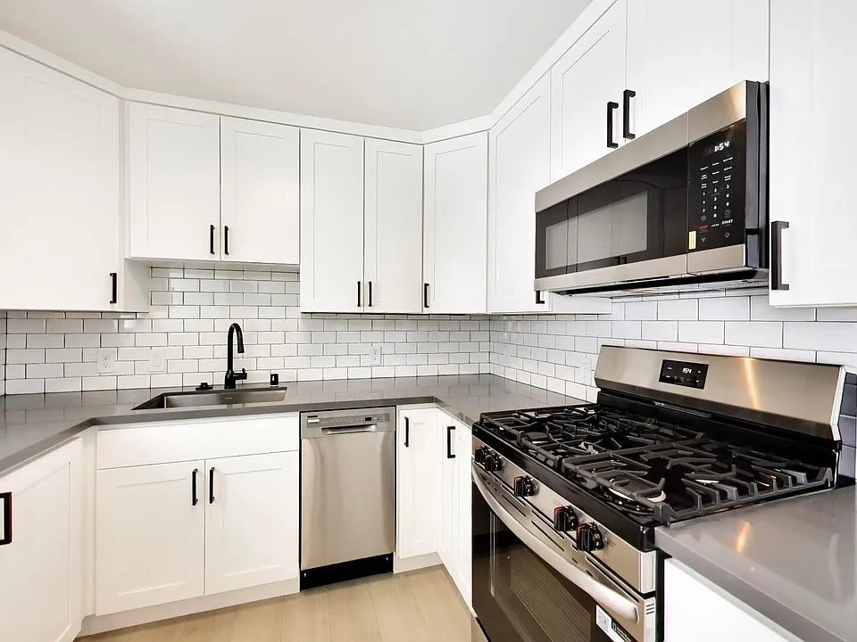 1249 Oak Grove Ave #5