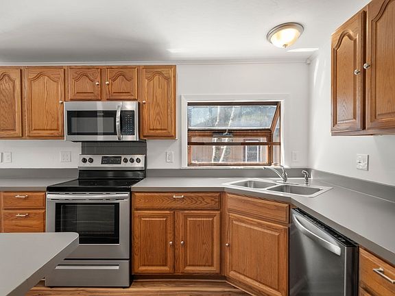 4th image of 7 Williams St