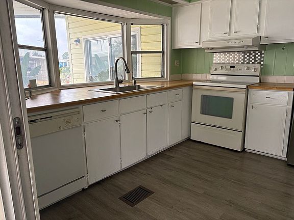 2nd image of 337 Colony Dr N