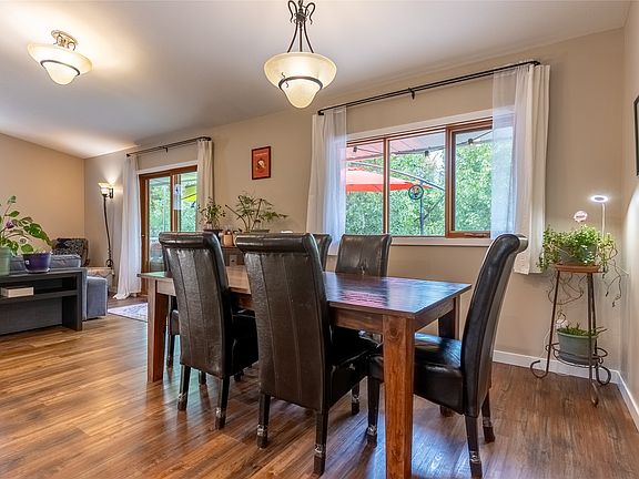 4th image of 356 Daladon Pl