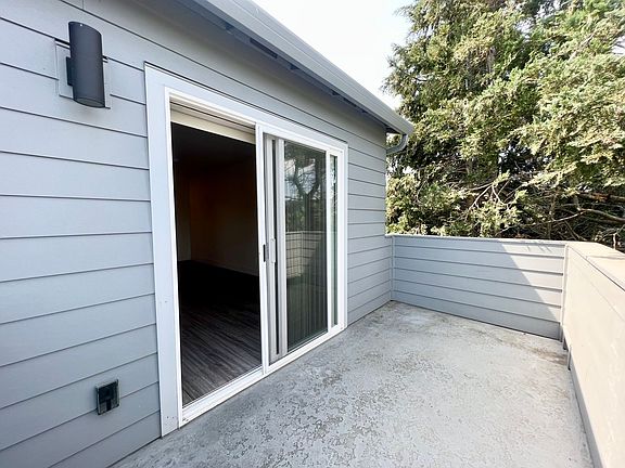 5th image of 7240 N Saint Louis Ave #302
