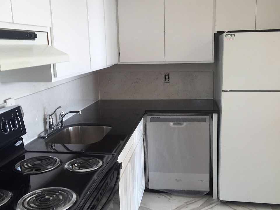 1st image of 468 Manor Dr APT A2