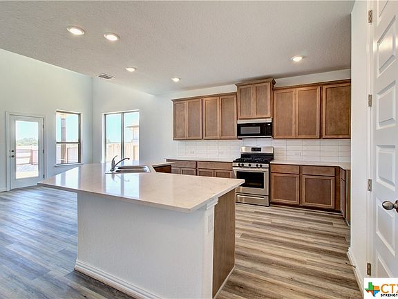 3rd image of 2056 Stephanie Ave