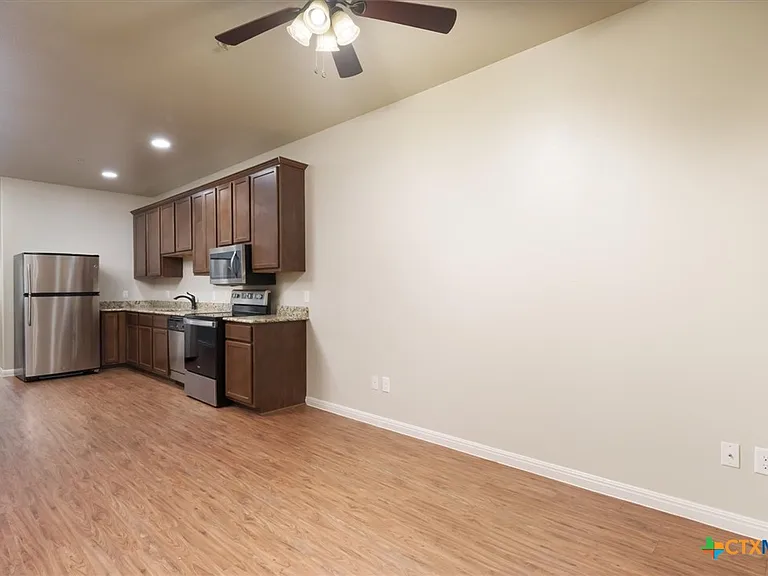 165 S Guadalupe St #212 — Photo 4