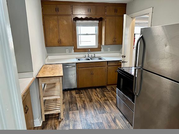 5th image of 4236 Holly St APT 2