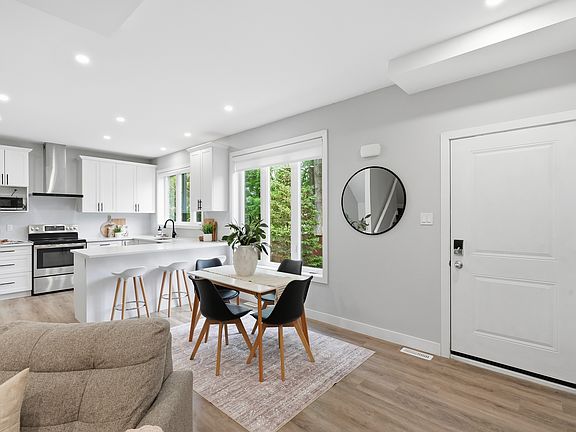 3rd image of 544 Windermere Rd #2