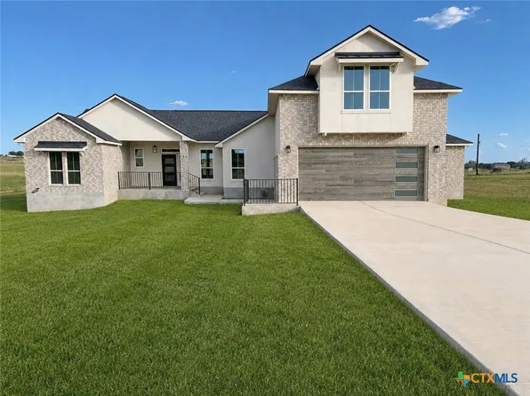 197 Lake View Cir, La Vernia, TX 78121