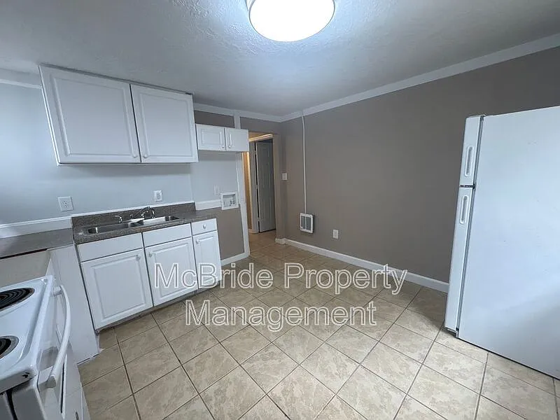 2 bed, 1.0 bath, 672 sqft, $925 — Photo 4