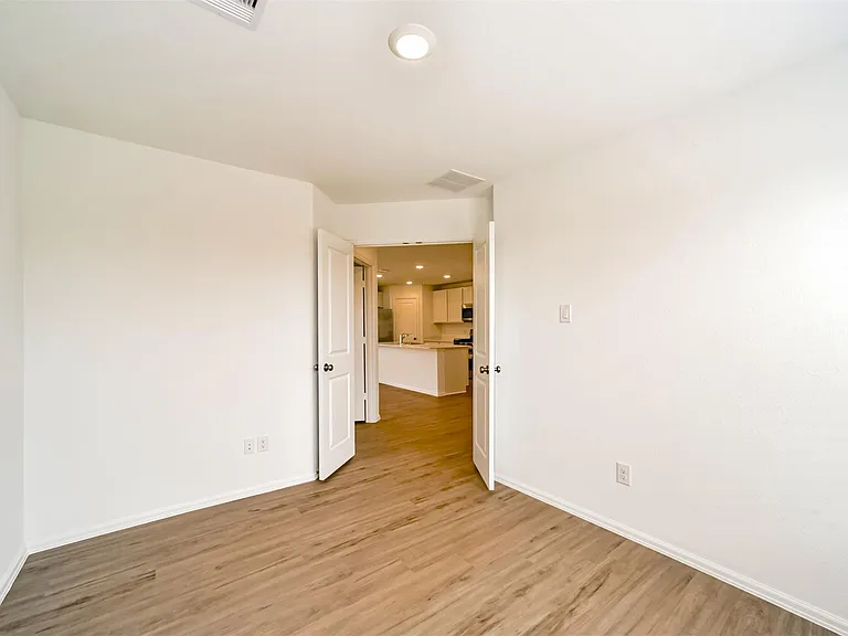 5227 Sunvalley Bend Dr — Photo 23