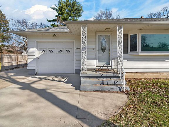 2nd image of 660 Wilshire Ave