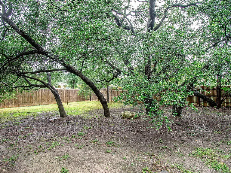 7109 Golden Oak Ln — Photo 24