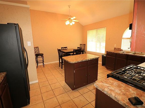 4th image of 7517 Bear Lake Dr