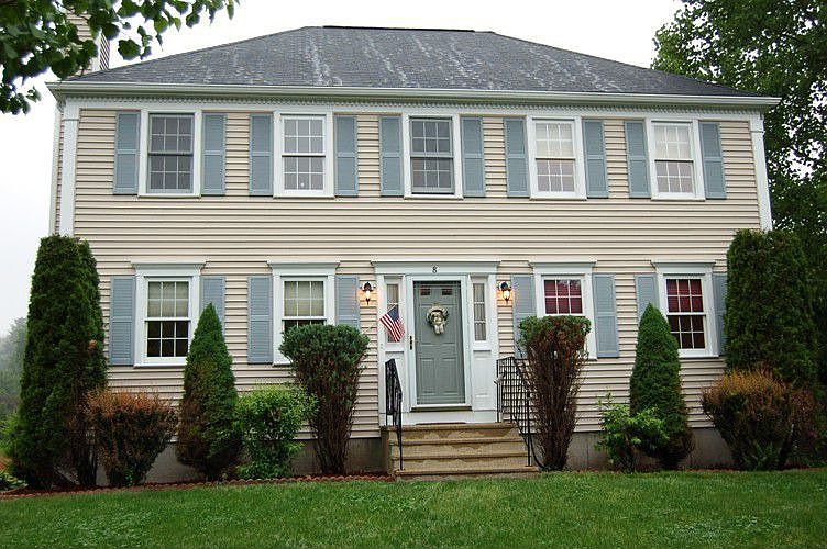 Front view (in a raining day)