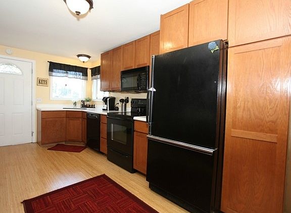 4th image of 17110 Lake Point Dr SE