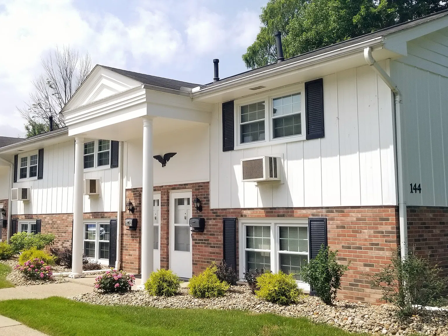 2 bed, 825 sqft, $970 — Photo 4