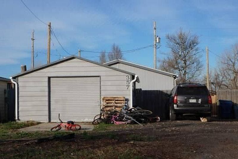 1st image of 357 2nd Ave