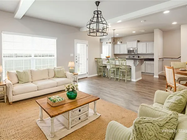 3519 Summerway Dr, College Station, TX 77845