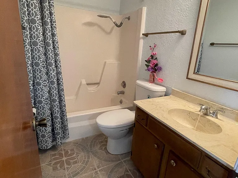 4911 Arbor Ridge Dr — Photo 5